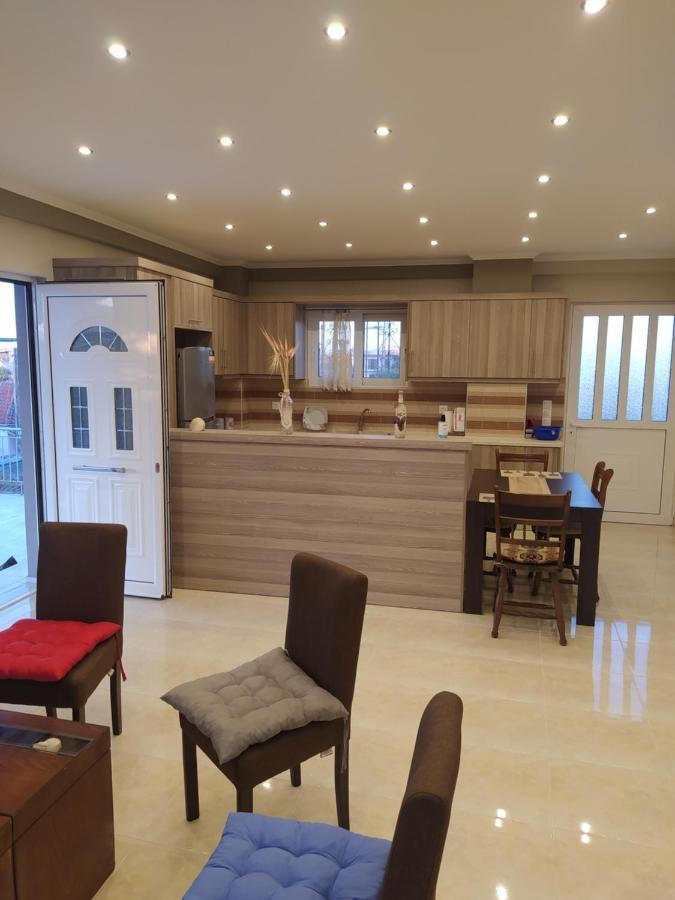 GastuniJust Constructed!别墅 外观 照片